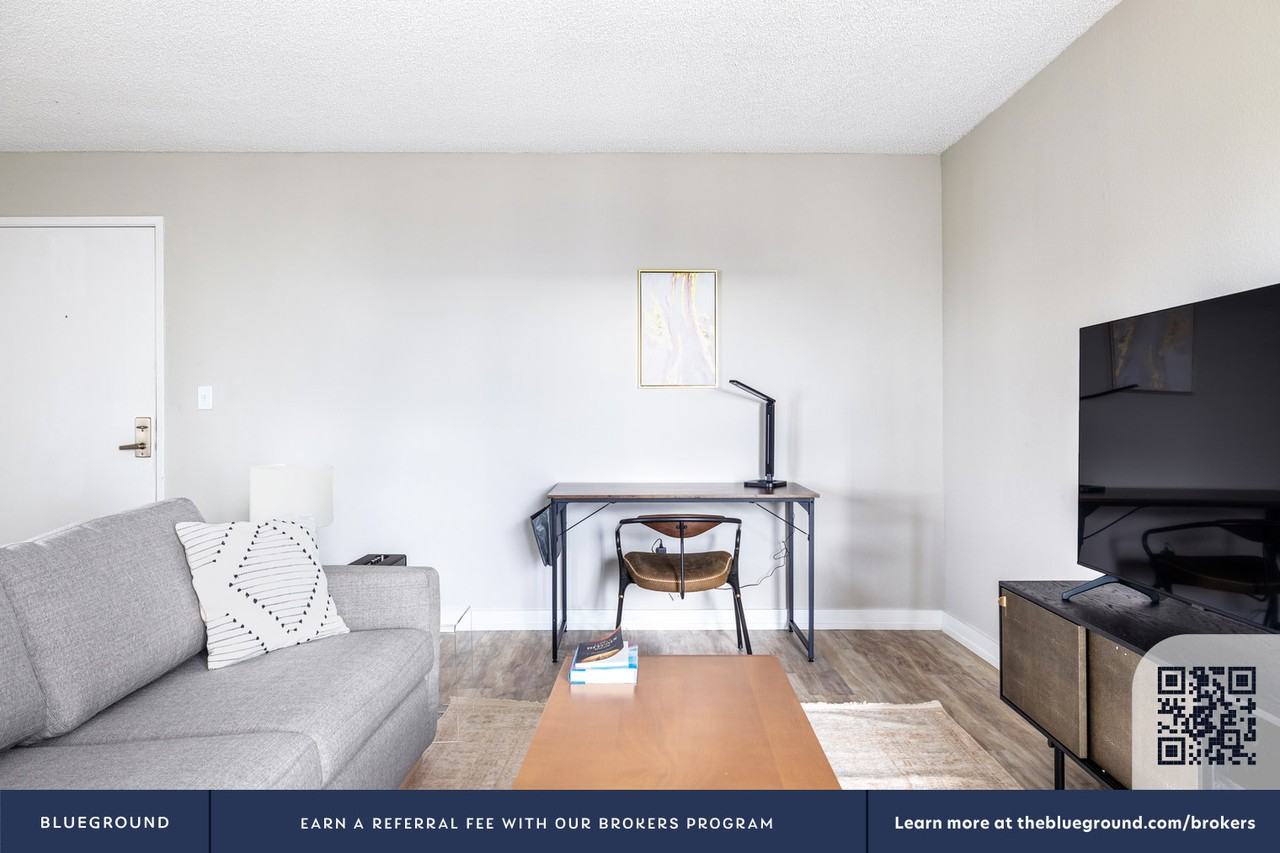615 South Catalina Avenue - Photo 4 of 48