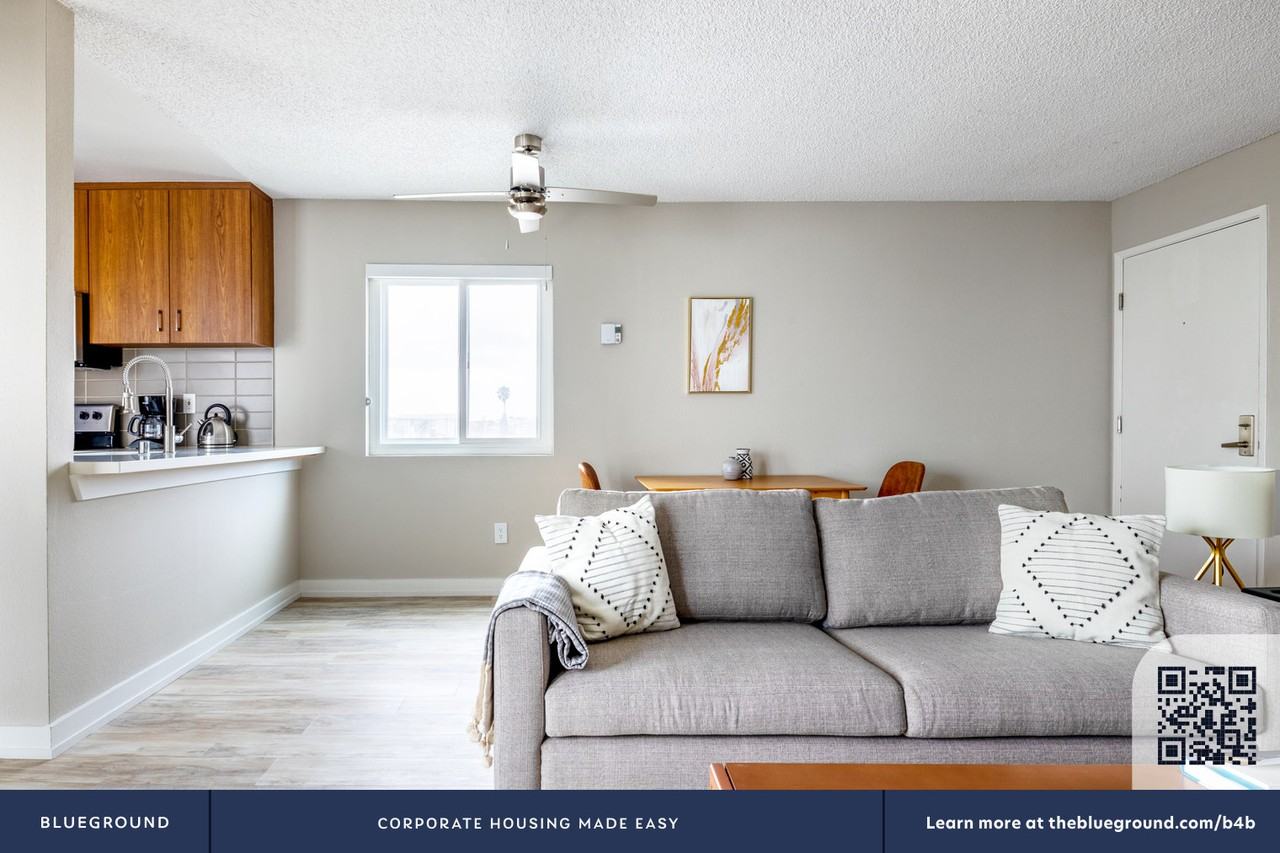 615 South Catalina Avenue - Photo 5 of 48