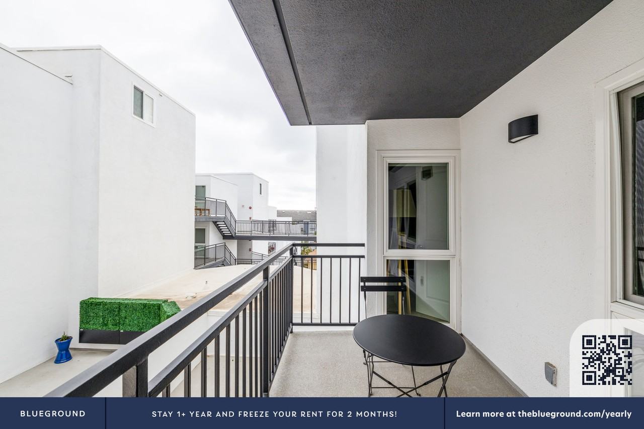 615 South Catalina Avenue - Photo 7 of 48
