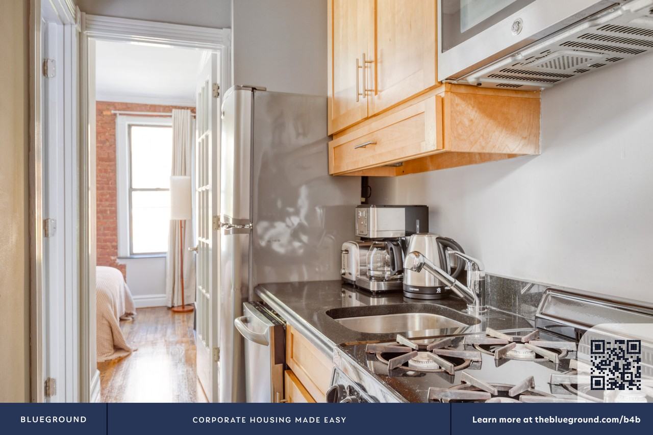 416 E 13th St #824 - Photo 6 of 19