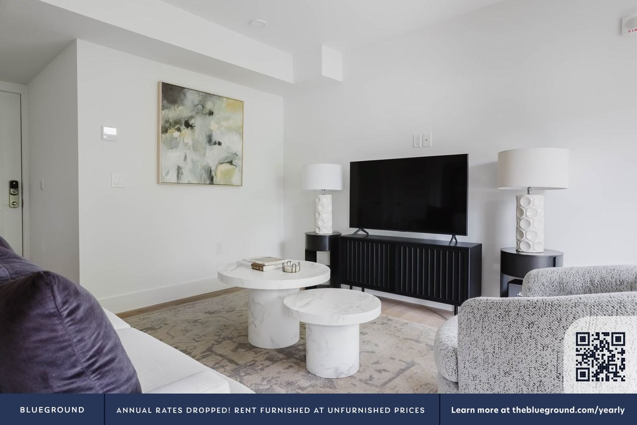 716 L Street Southeast #899 - Photo 4 of 24