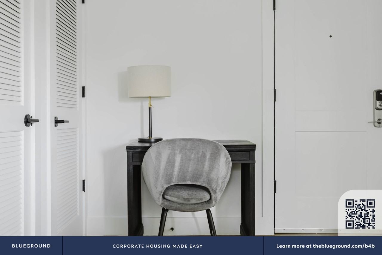 716 L Street Southeast #899 - Photo 6 of 24