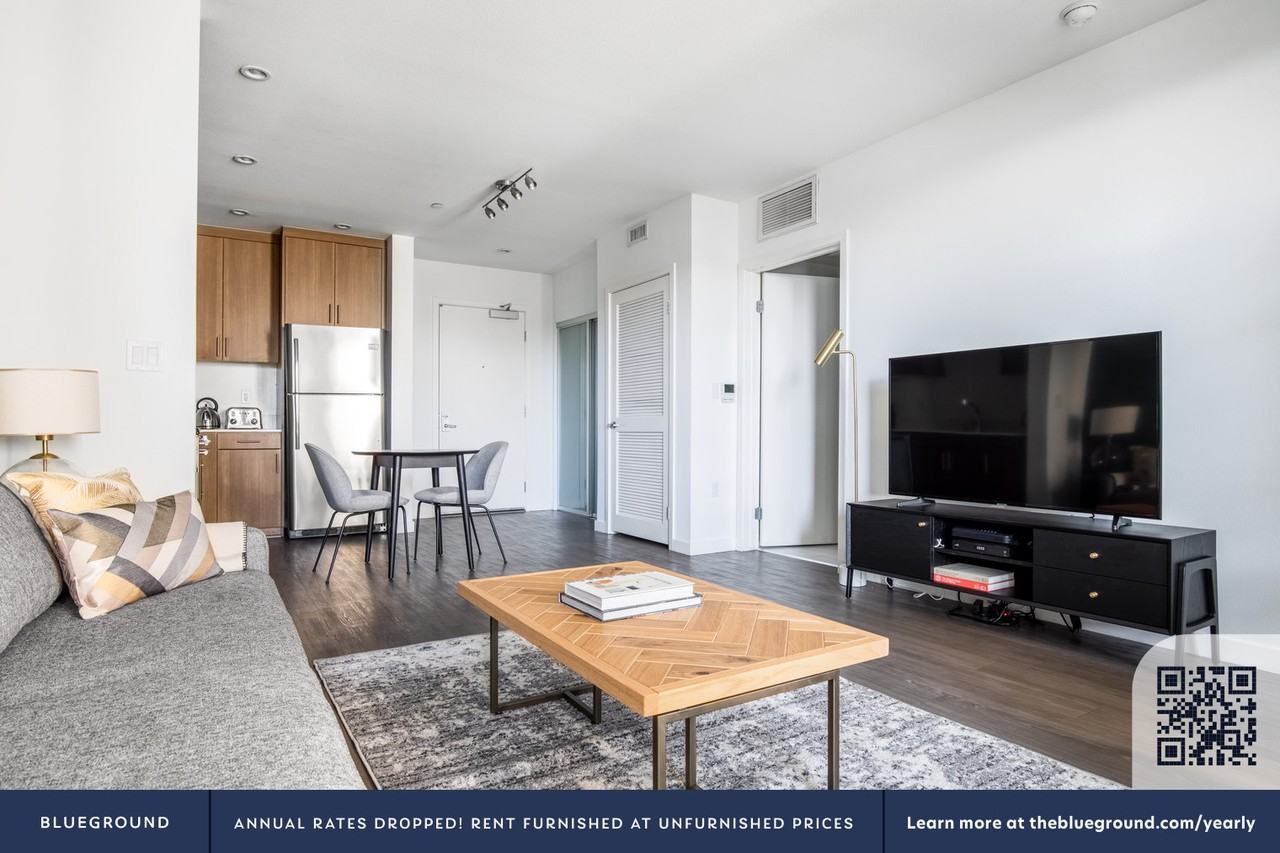 375 N La Cienega Blvd #300 - Photo 4 of 28