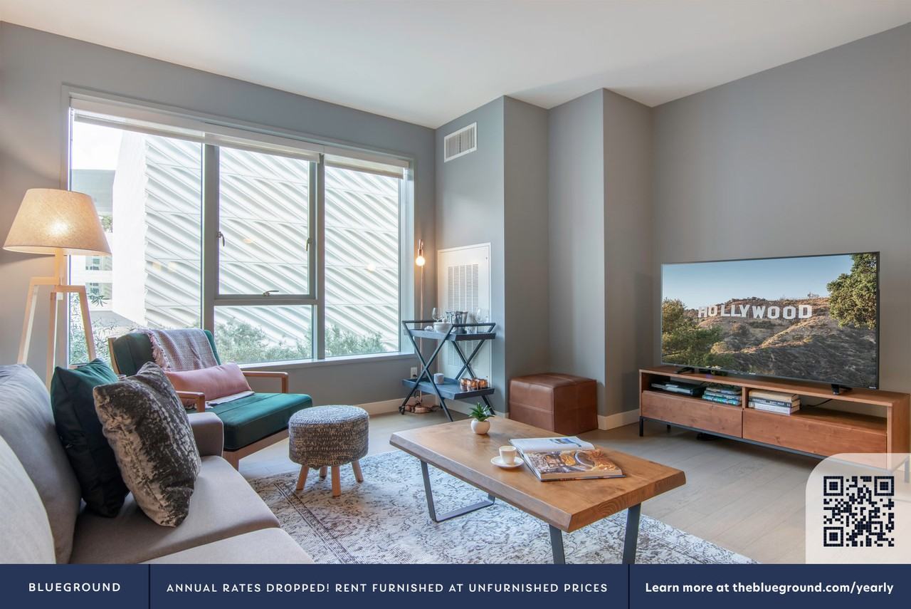 225 S Grand Ave #51 - Photo 4 of 31