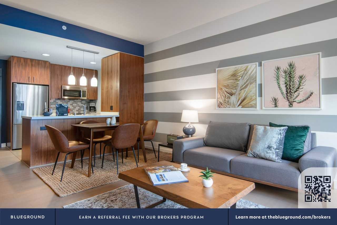 225 S Grand Ave #51 - Photo 5 of 31