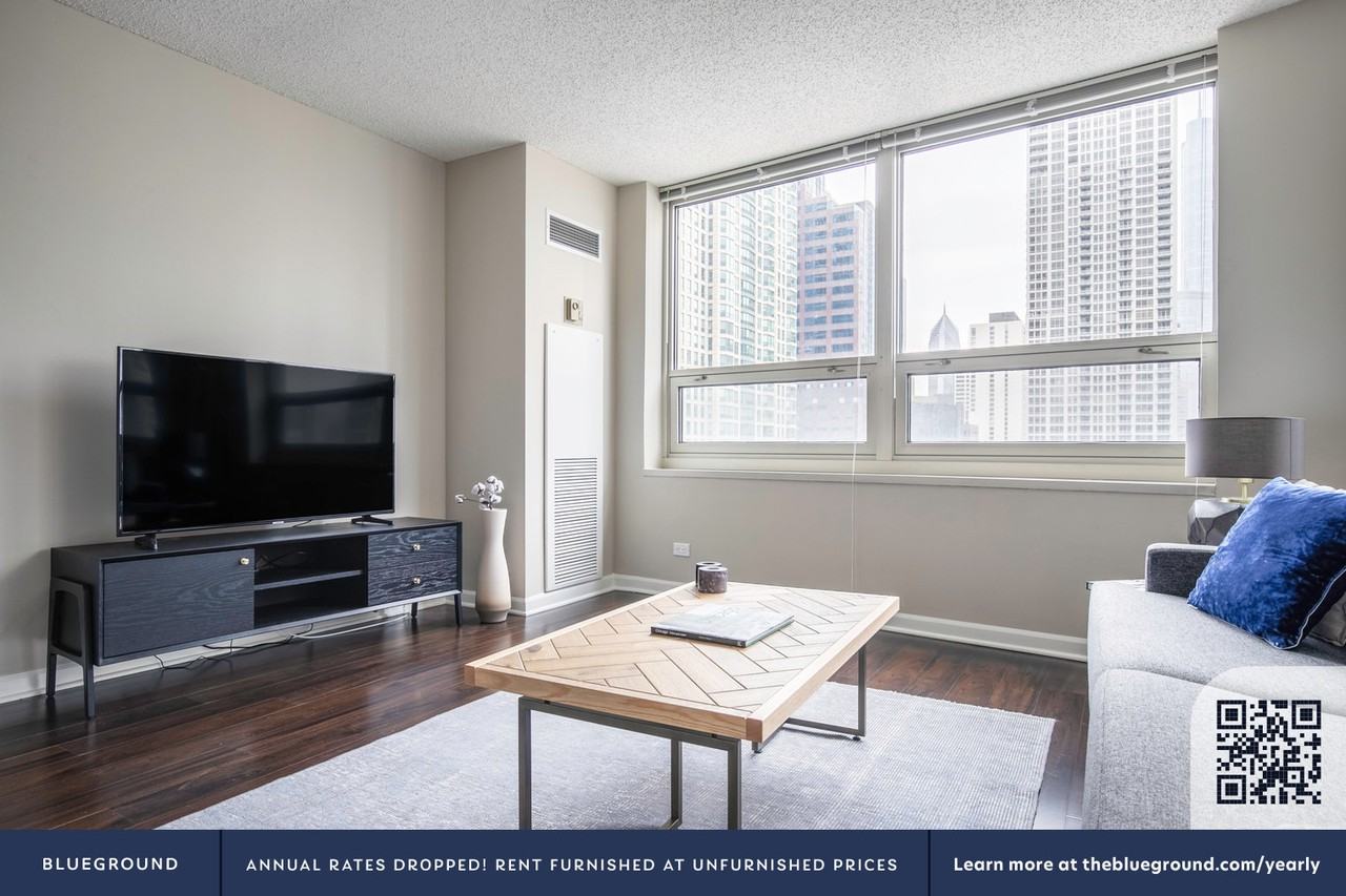 750 North Rush Street - Photo 3 of 36