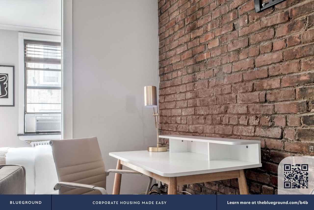 118 Christopher Street - Photo 6 of 115