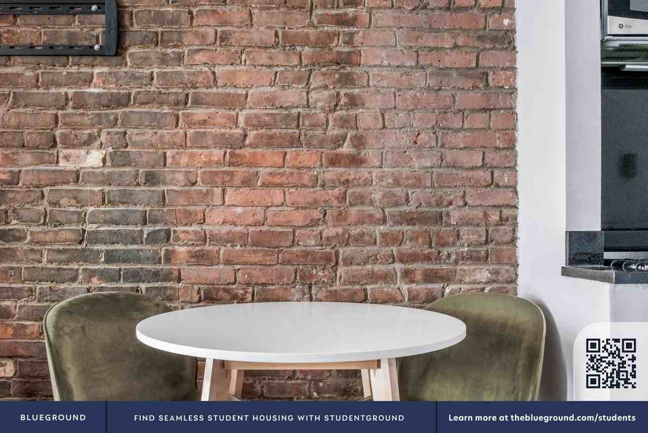 118 Christopher Street - Photo 7 of 115