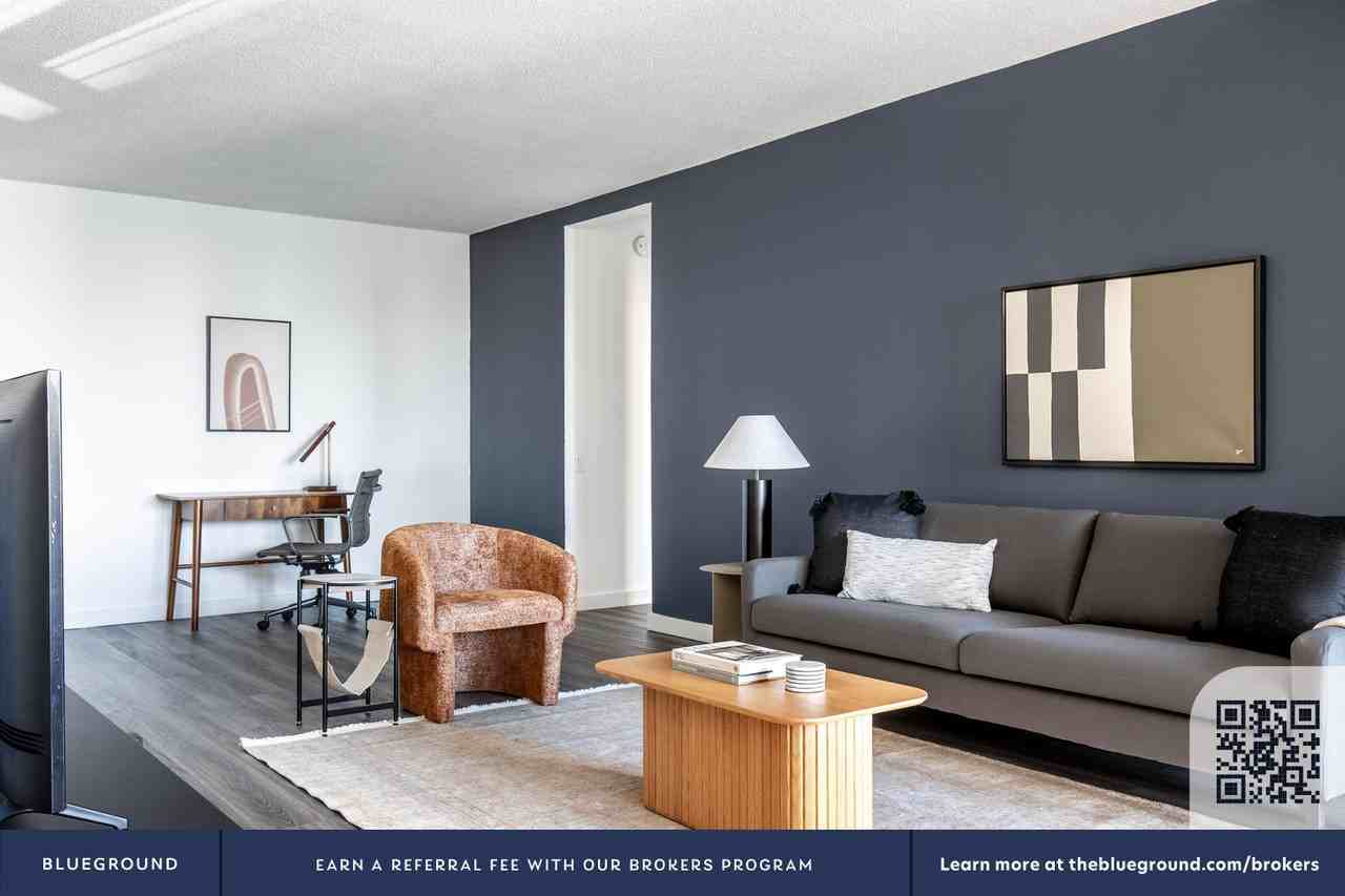 401 East 34th Street - Photo 5 of 50