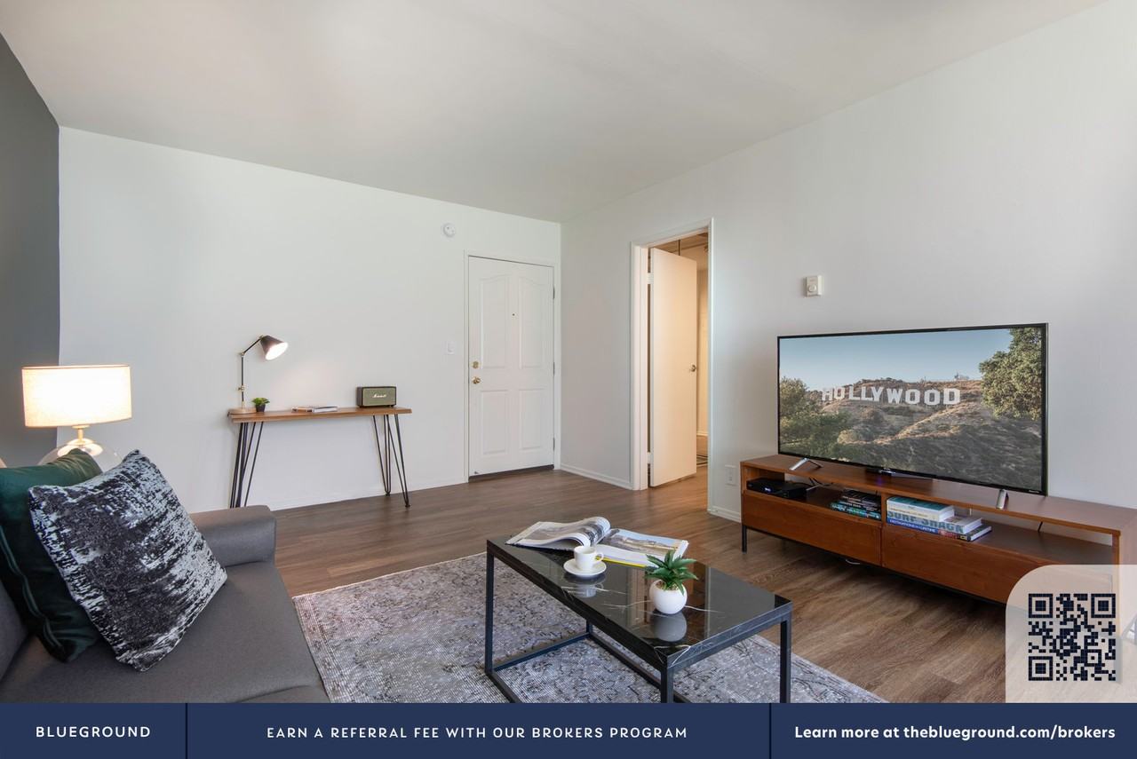 11611 Chenault St #60 - Photo 4 of 27