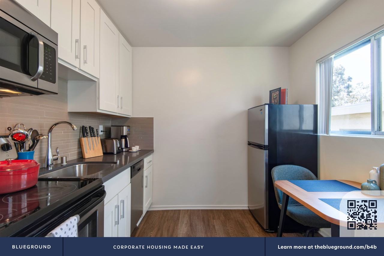 11611 Chenault St #60 - Photo 5 of 27