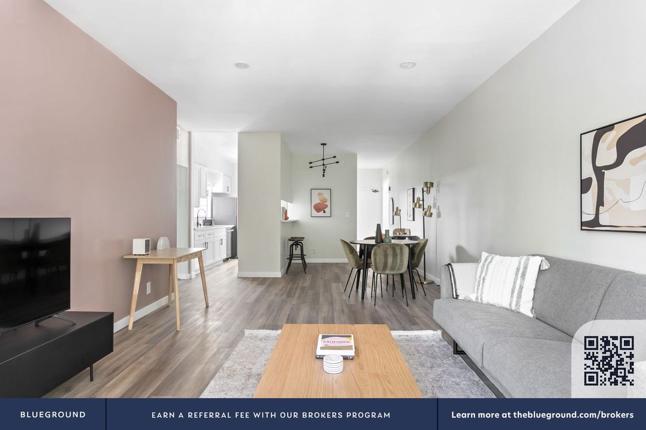 1620 S Bentley Ave #902 - Photo 5 of 21