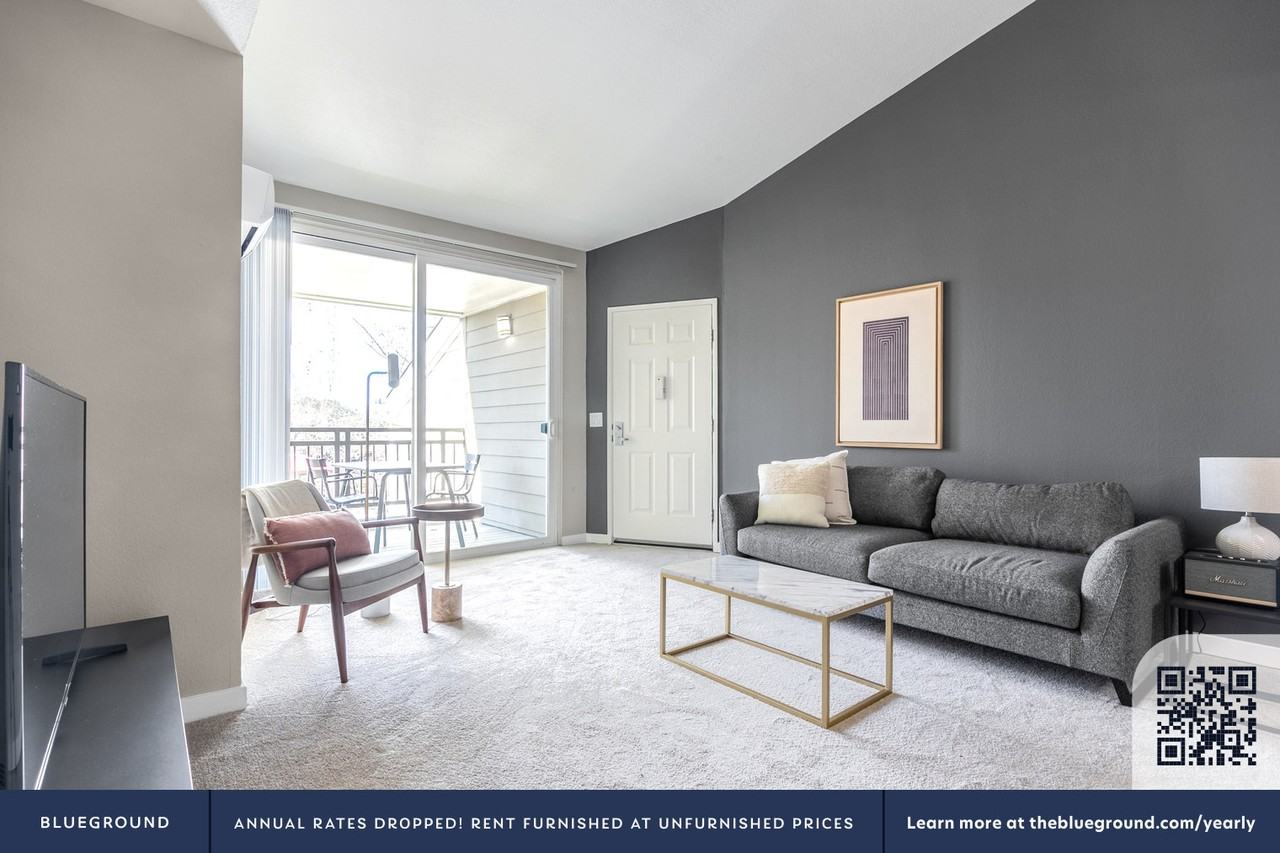 1050 Benton Street - Photo 4 of 23