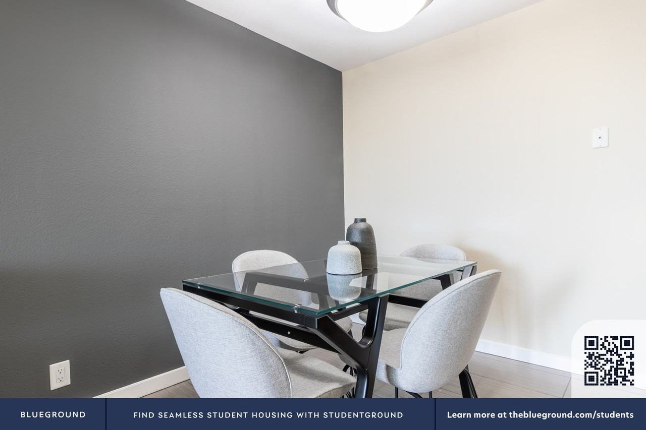 1050 Benton Street - Photo 7 of 23