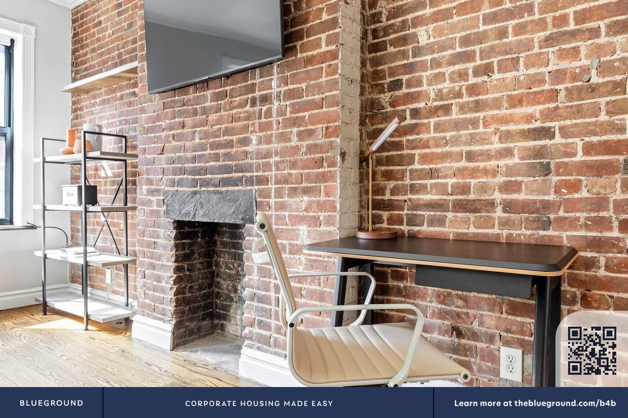 273 W 10th St #897 - Photo 5 of 18