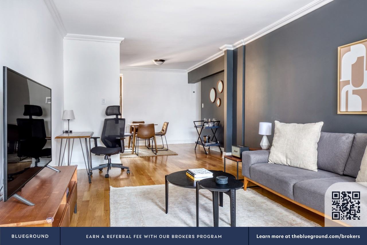 108 West 15th Street - Photo 4 of 39