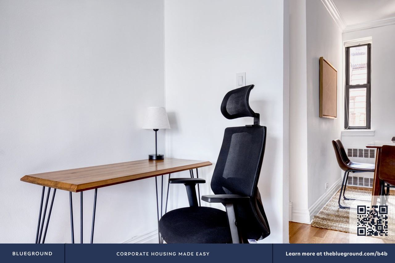 108 West 15th Street - Photo 5 of 39