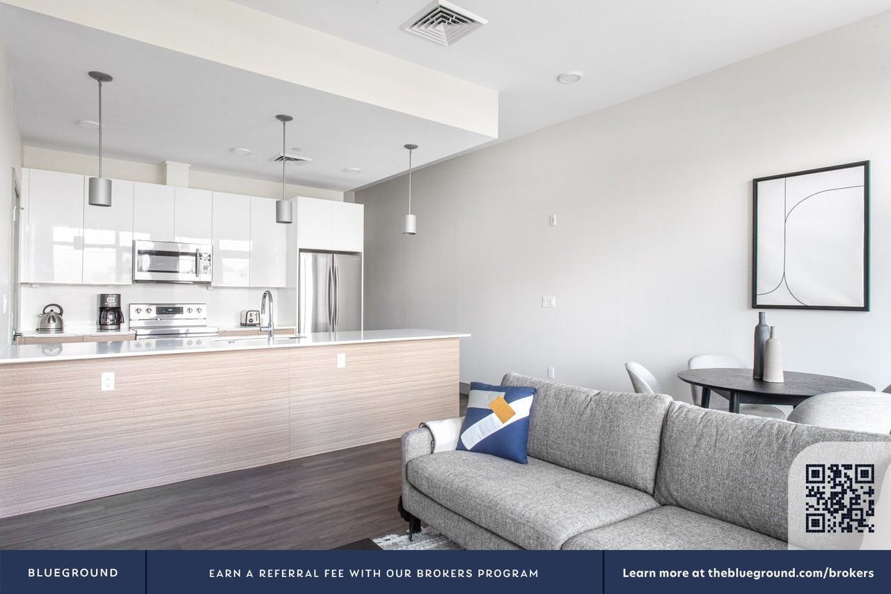 400 Mystic Avenue - Photo 4 of 60