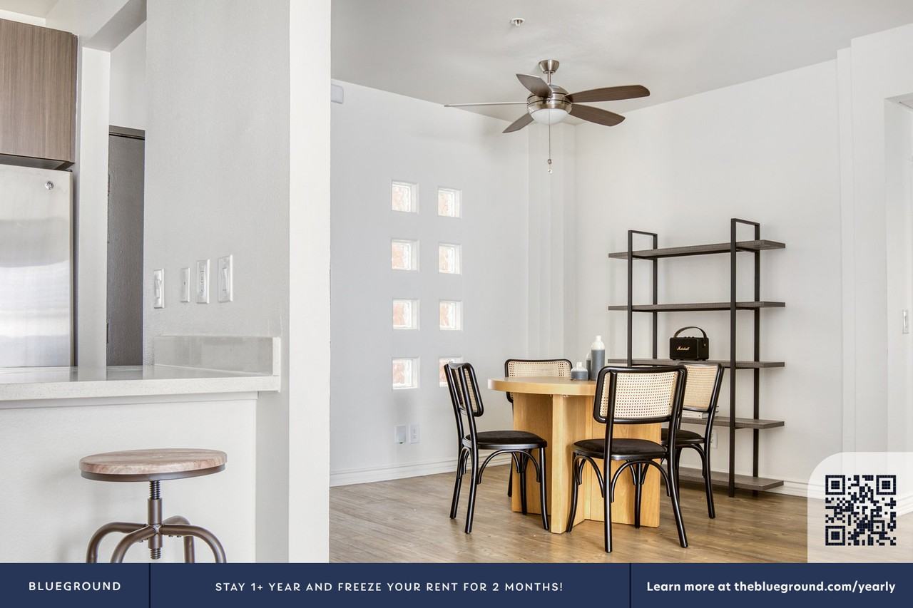 10925 Bluffside Dr #628 - Photo 7 of 35