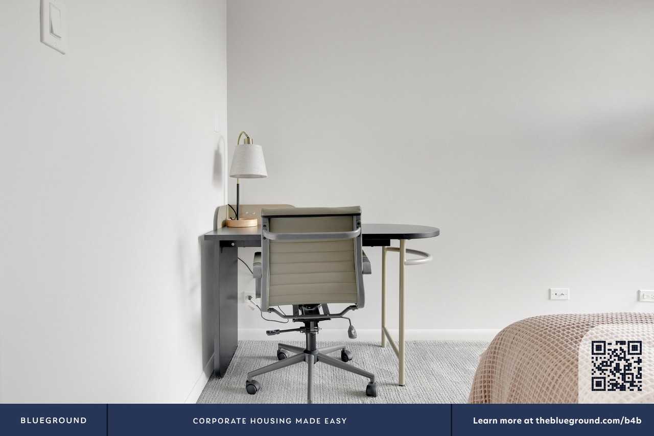 903 South Ashland Avenue - Photo 6 of 58