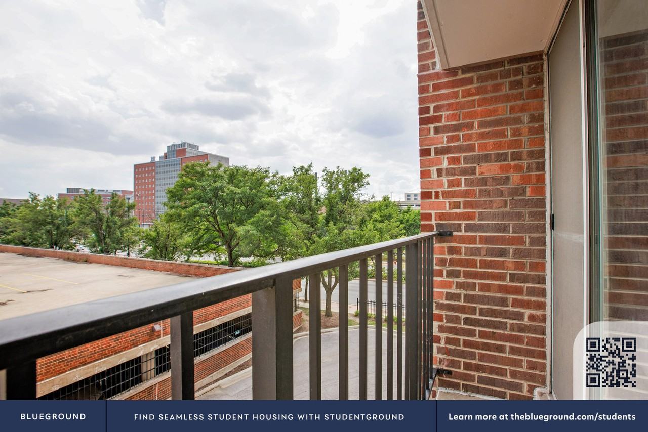 903 South Ashland Avenue - Photo 7 of 58