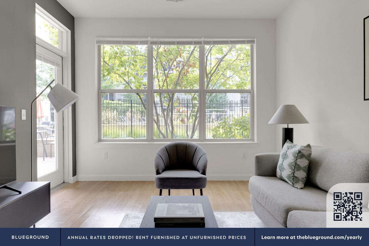 333 Great River Road - Photo 3 of 19