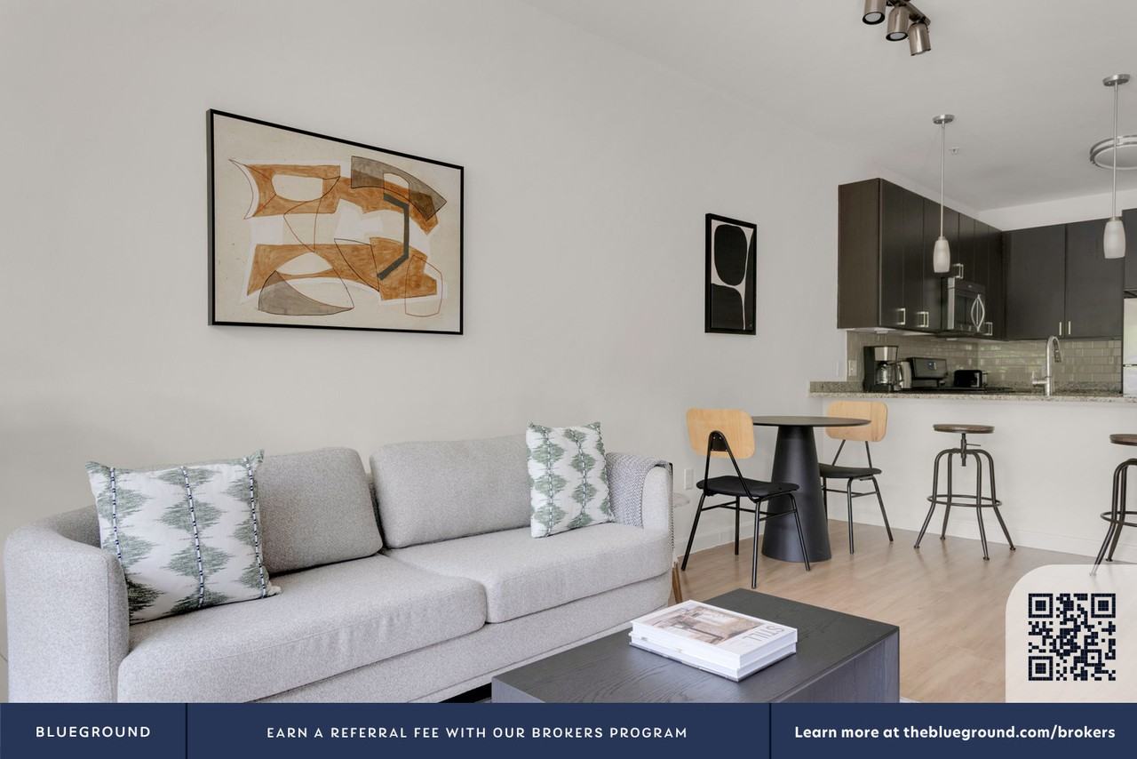 333 Great River Road - Photo 4 of 19