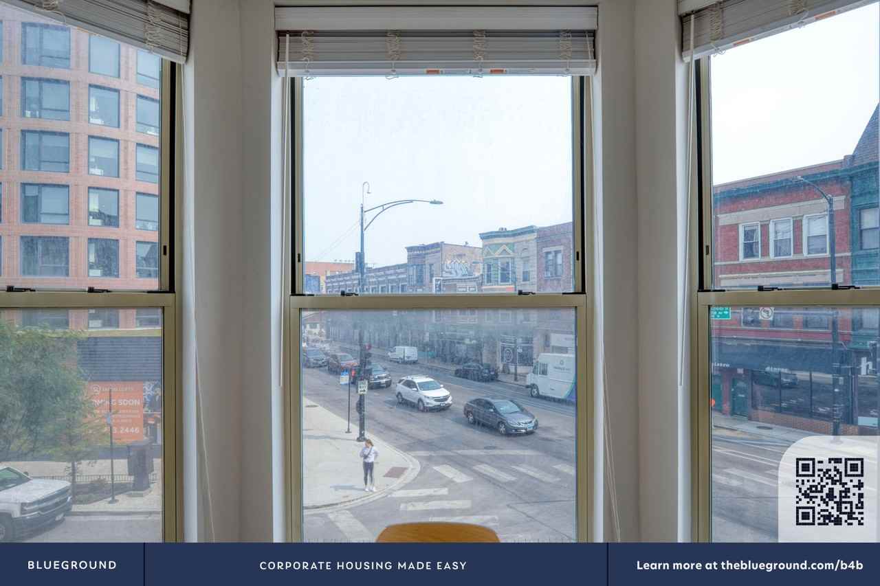 911 West School Street #944 - Photo 5 of 20