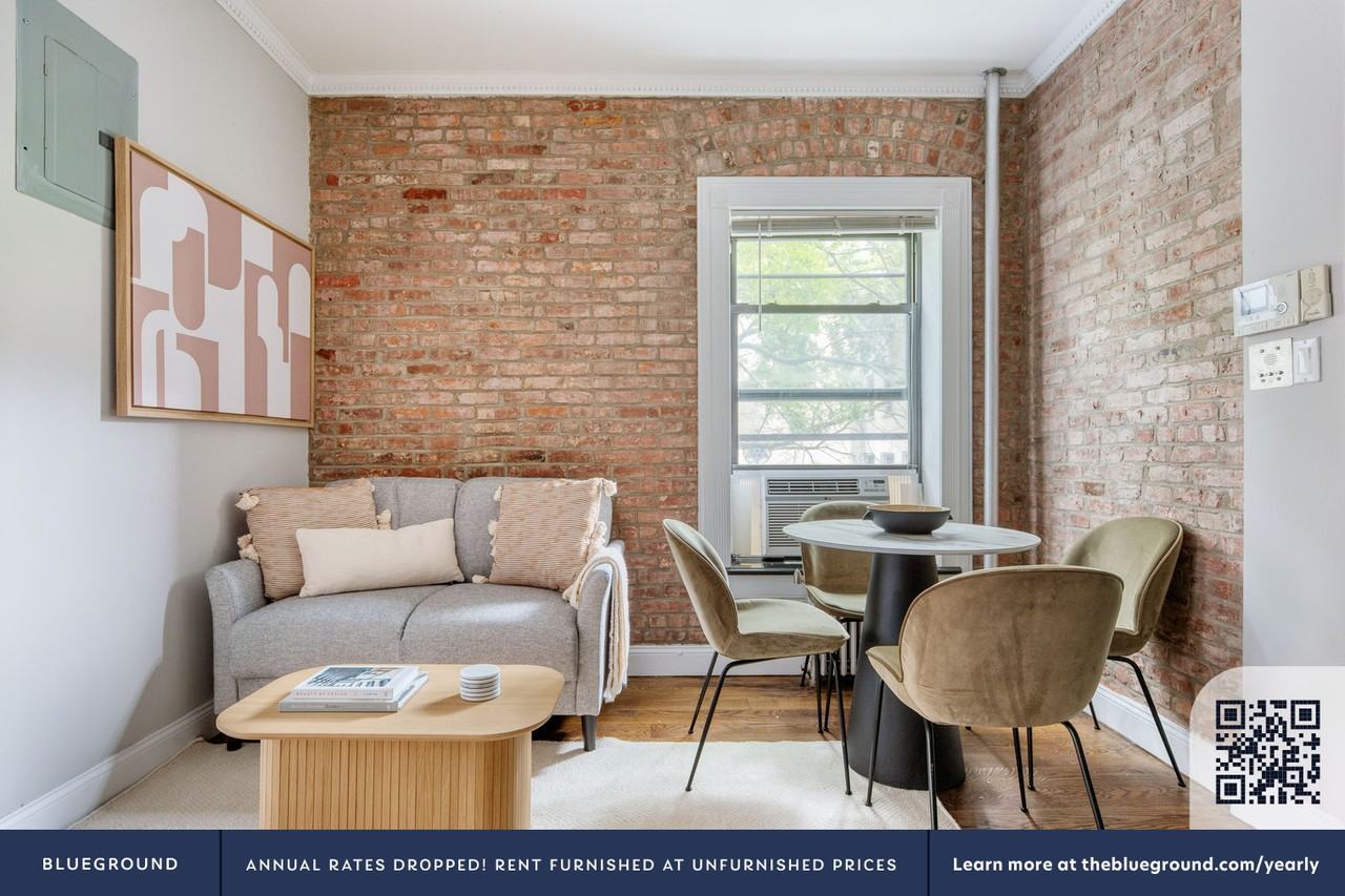 309 East 8th Street - Photo 3 of 21