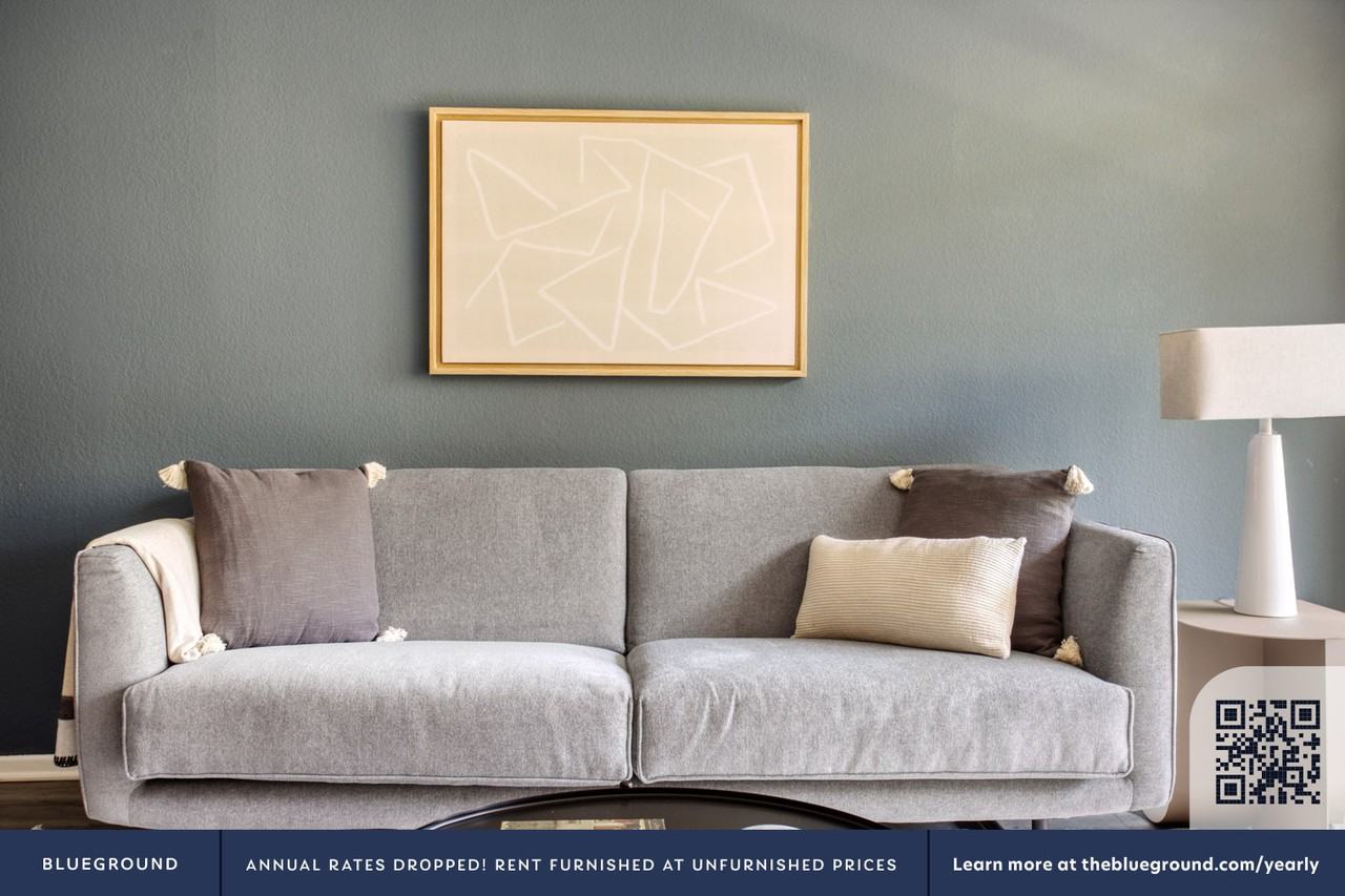 1626 Malcolm Avenue - Photo 4 of 49