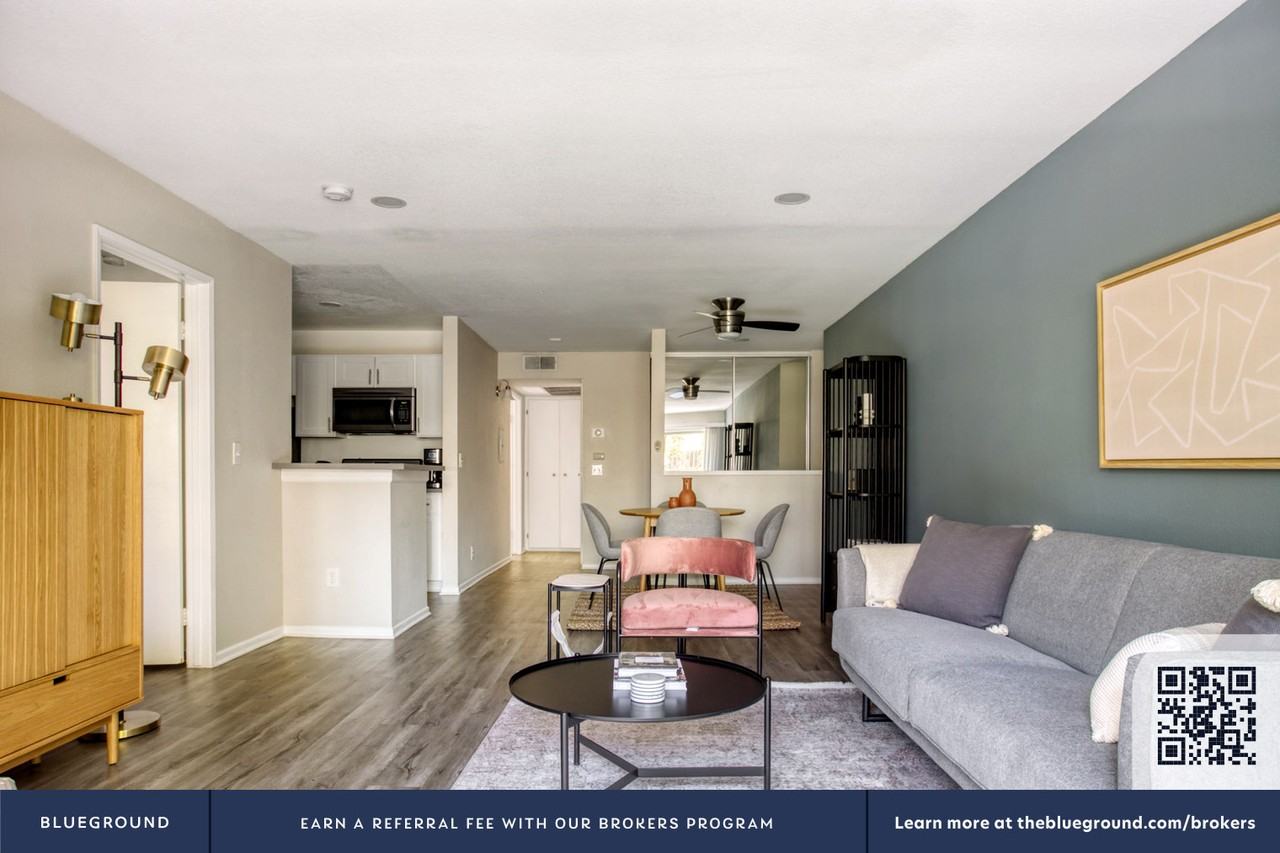 1626 Malcolm Avenue - Photo 5 of 49