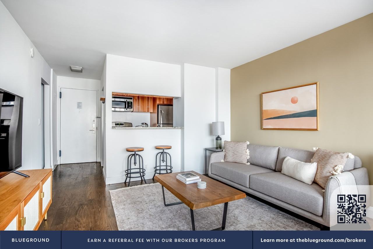 200 East 82nd Street - Photo 5 of 27