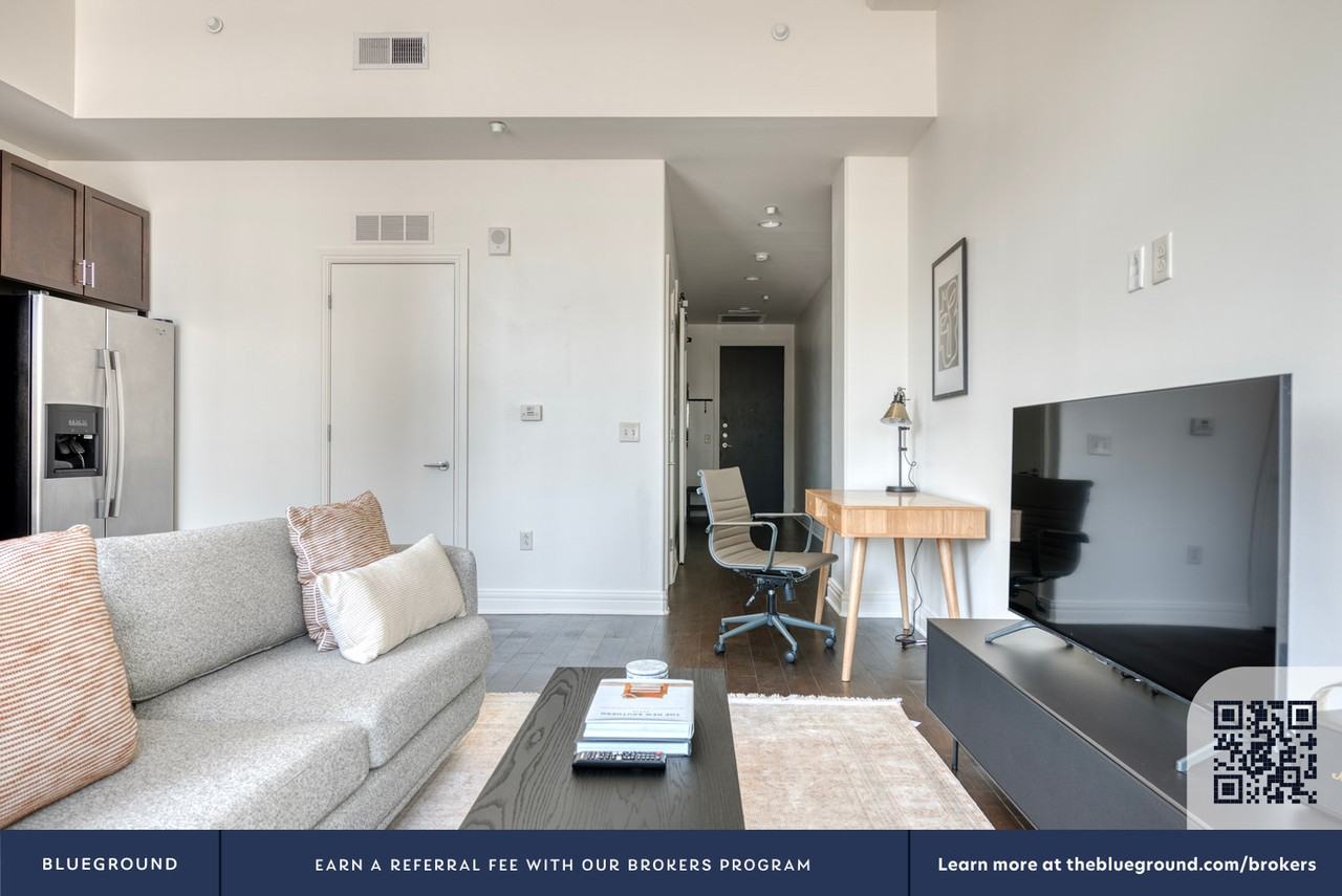 301 Brazos Street - Photo 5 of 133