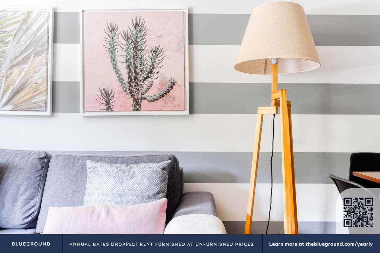 240 Lombard Street - Photo 3 of 25