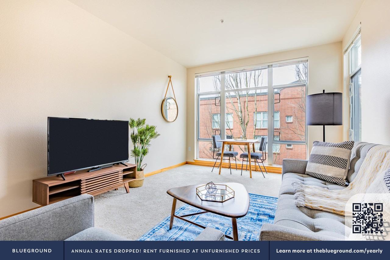 925 Nw Hoyt St #20 - Photo 3 of 25