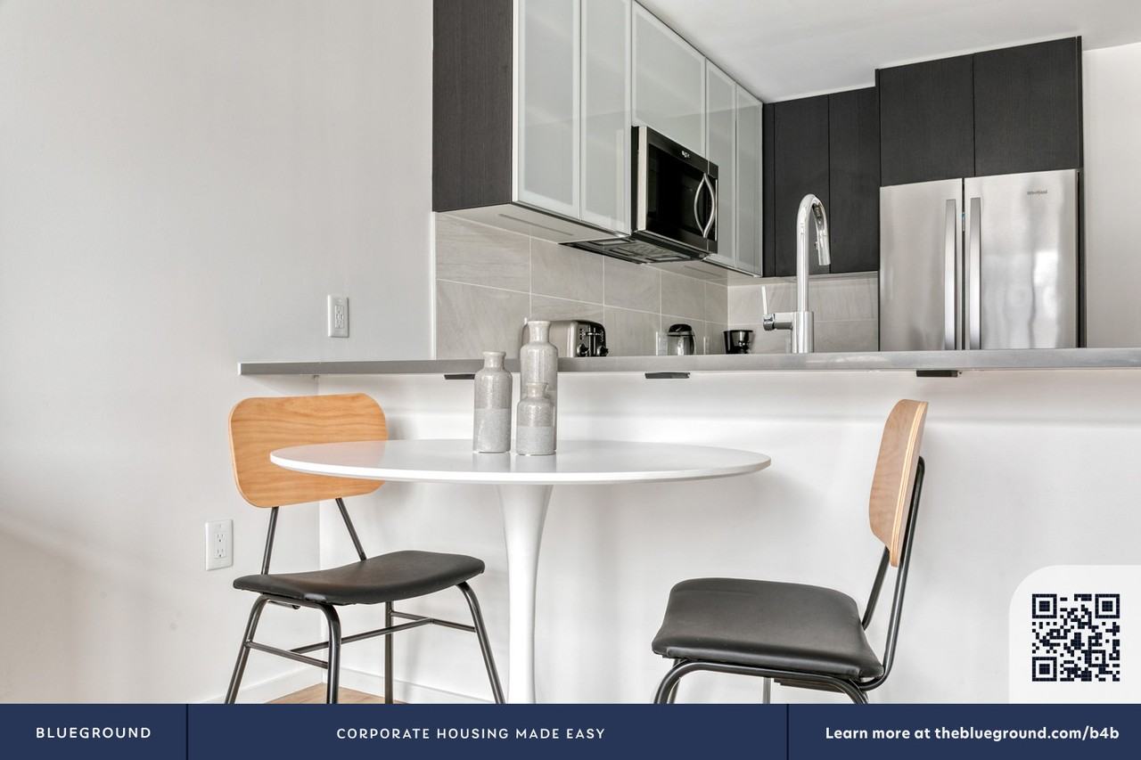 345 Harrison Avenue - Photo 6 of 34