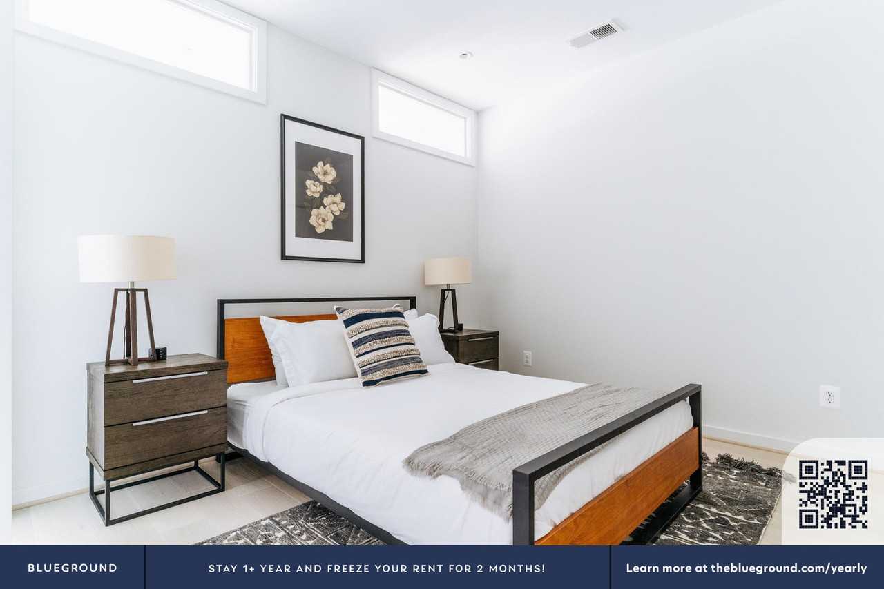 1111 H Street Northeast - Photo 7 of 20