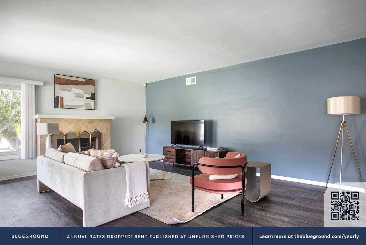 5402 W 57th St #1140 - Photo 4 of 24