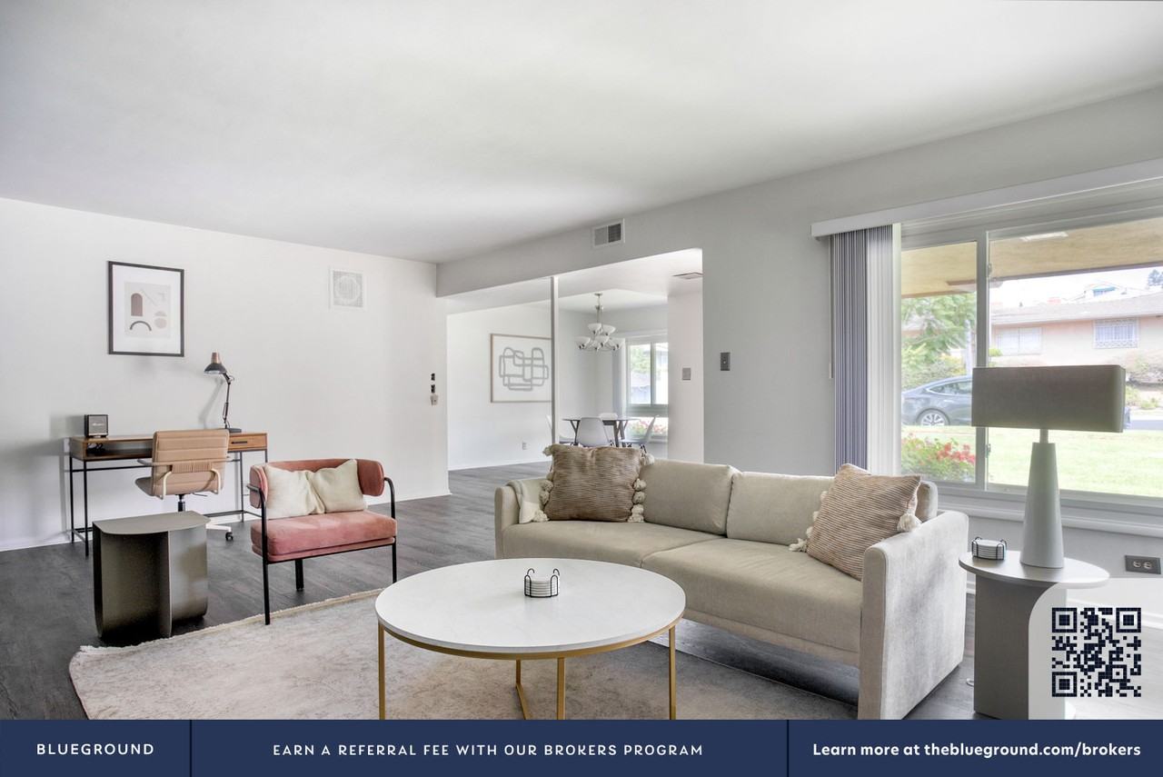 5402 W 57th St #1140 - Photo 5 of 24