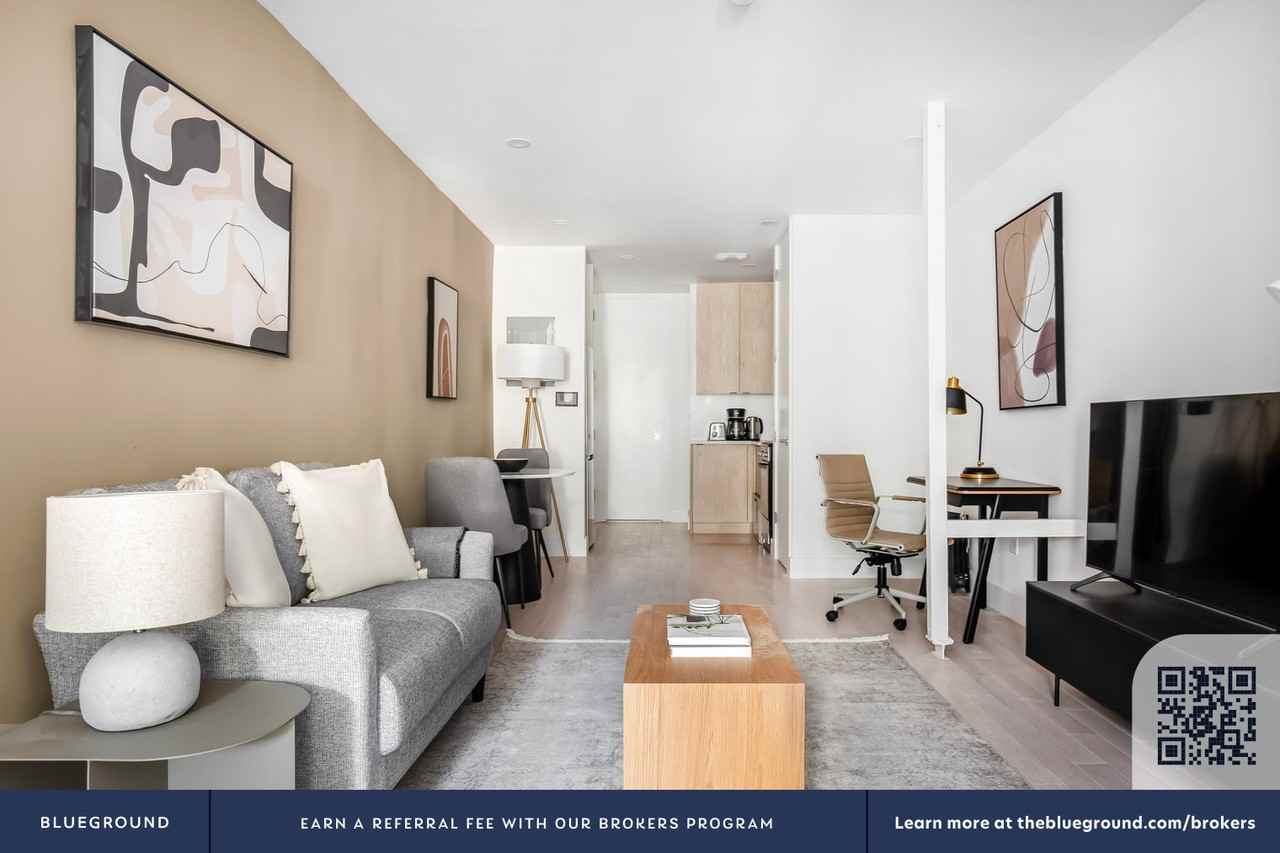 170 1st Avenue - Photo 4 of 17