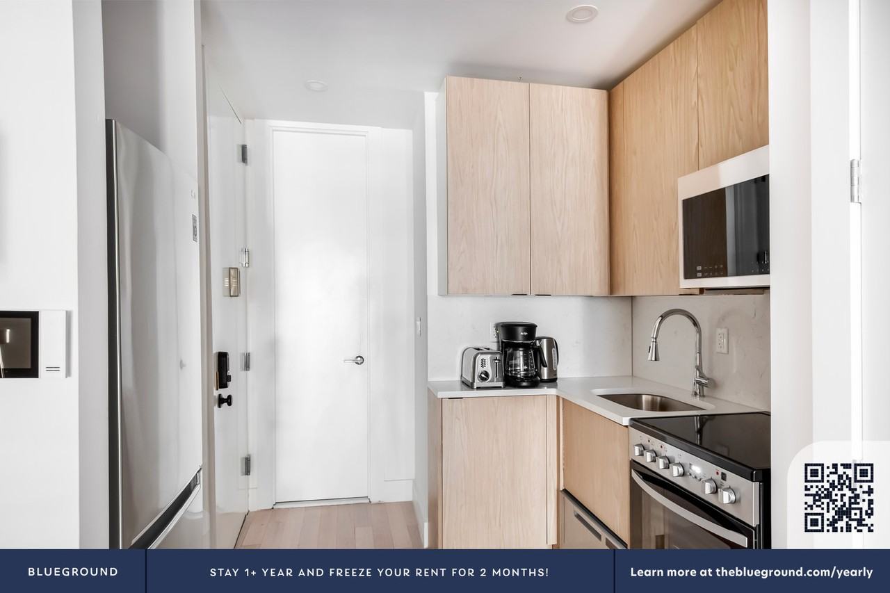 170 1st Avenue - Photo 7 of 17