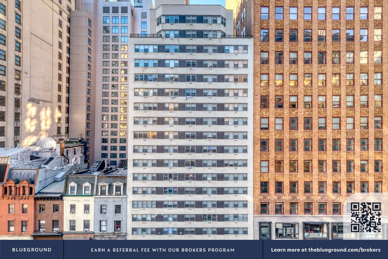 49 East 34th Street - Photo 5 of 33