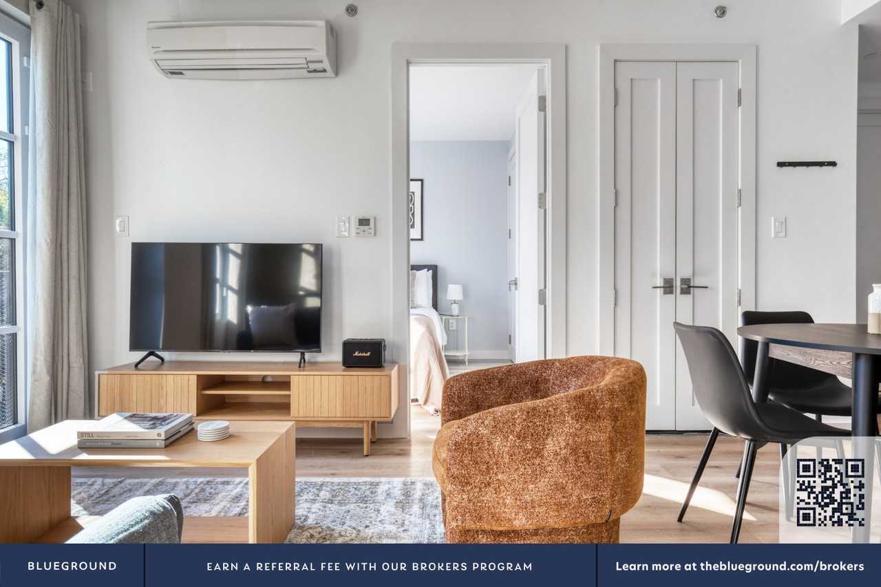 68 Gold Street - Photo 5 of 40