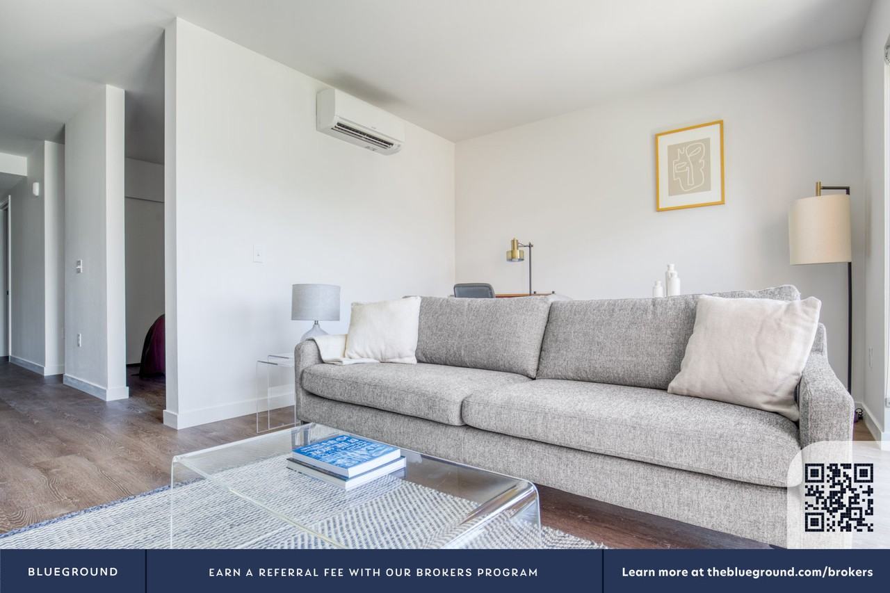 701 16th Avenue - Photo 4 of 29