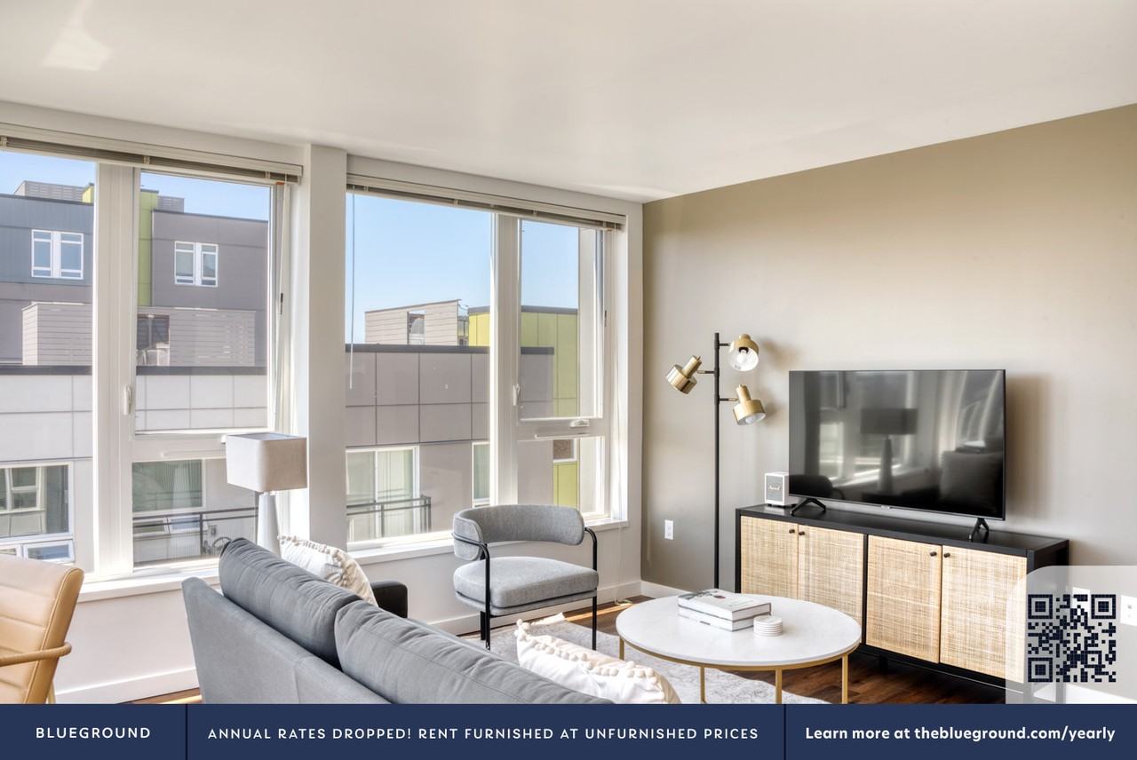 12258 Northeast 12th Lane - Photo 4 of 56