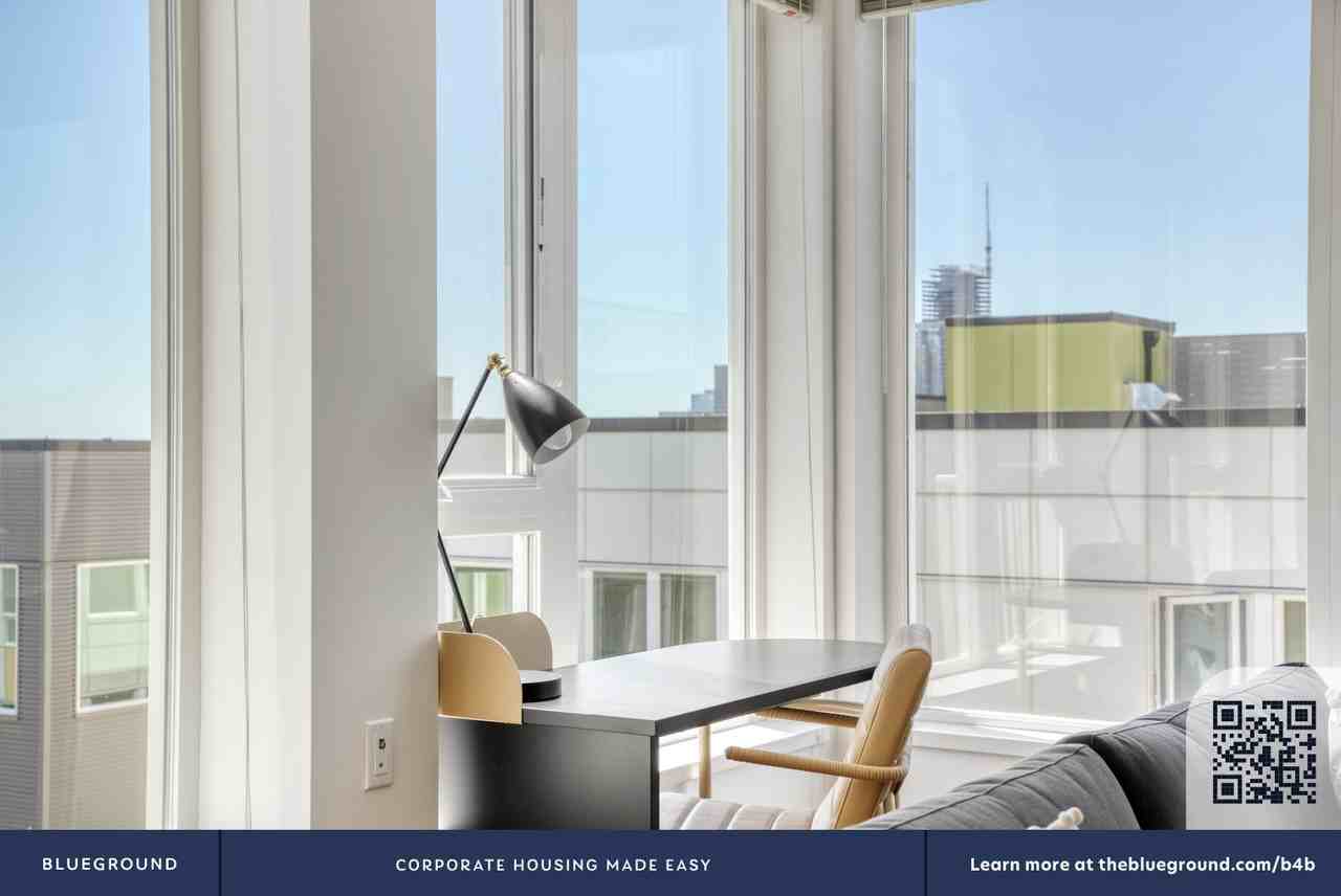 12258 Northeast 12th Lane - Photo 6 of 56