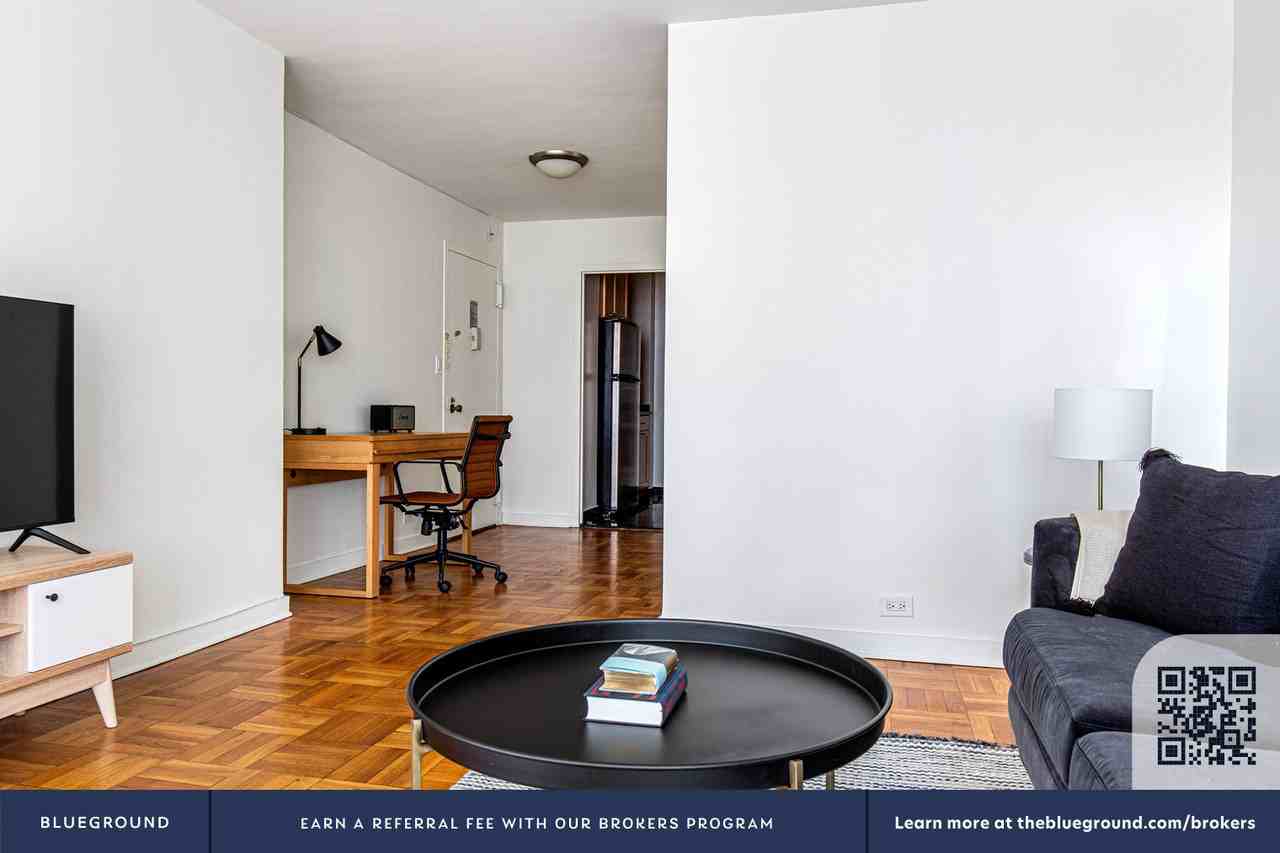 145 4th Avenue - Photo 5 of 23