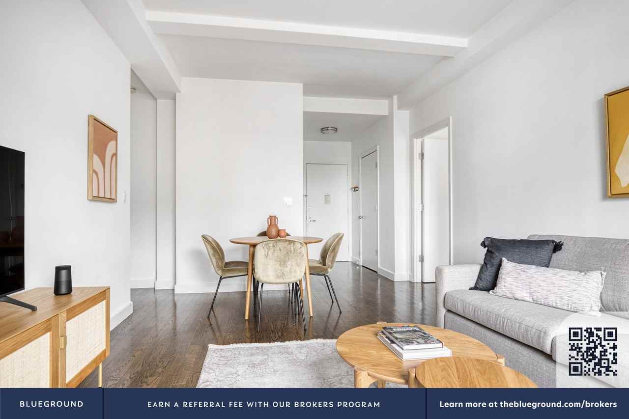 212 West 91st Street - Photo 5 of 30