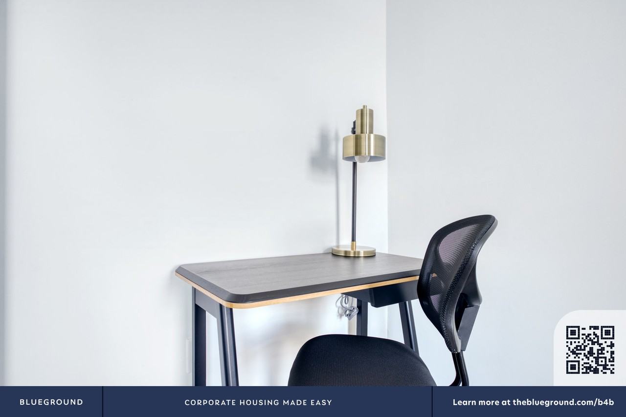 1924 8th Street Northwest - Photo 5 of 36