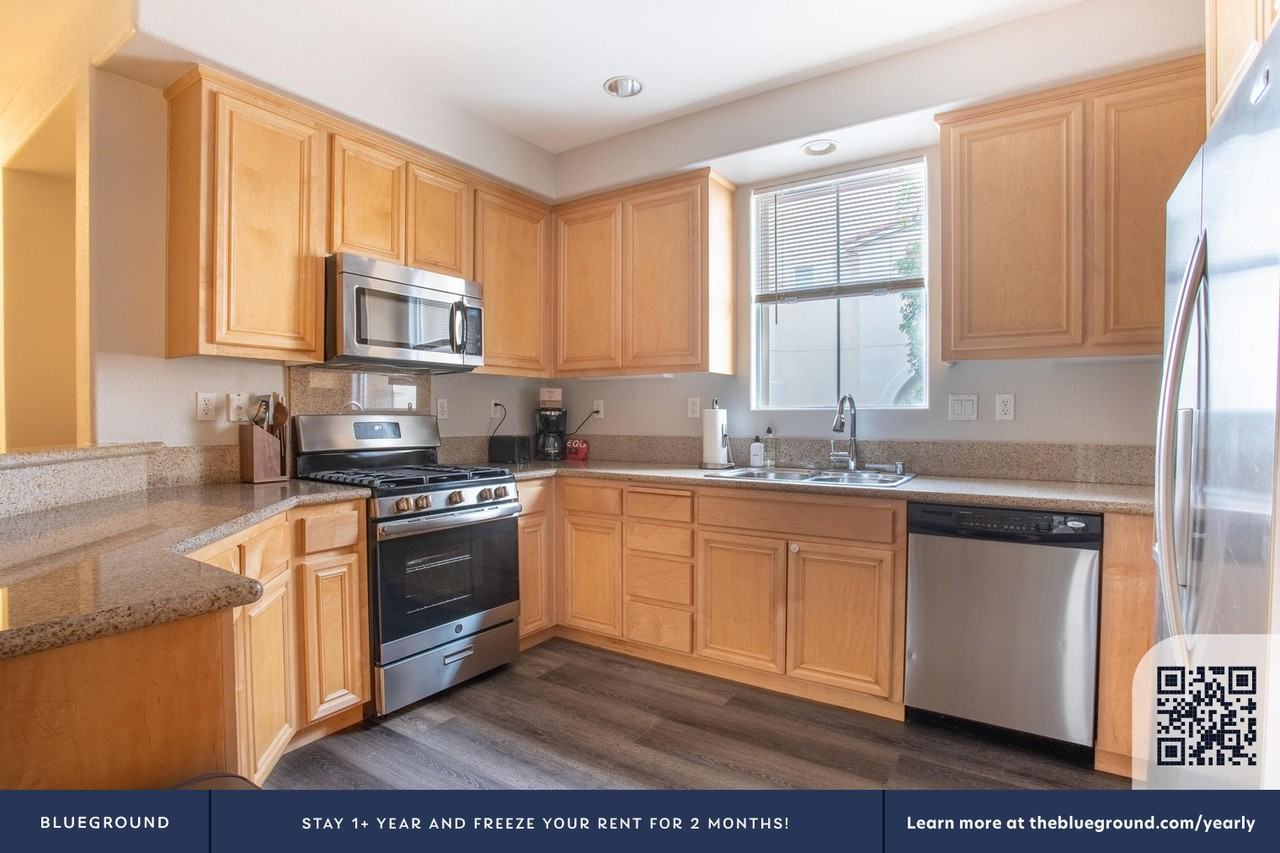 73 Parc Place Dr #1509 - Photo 7 of 27